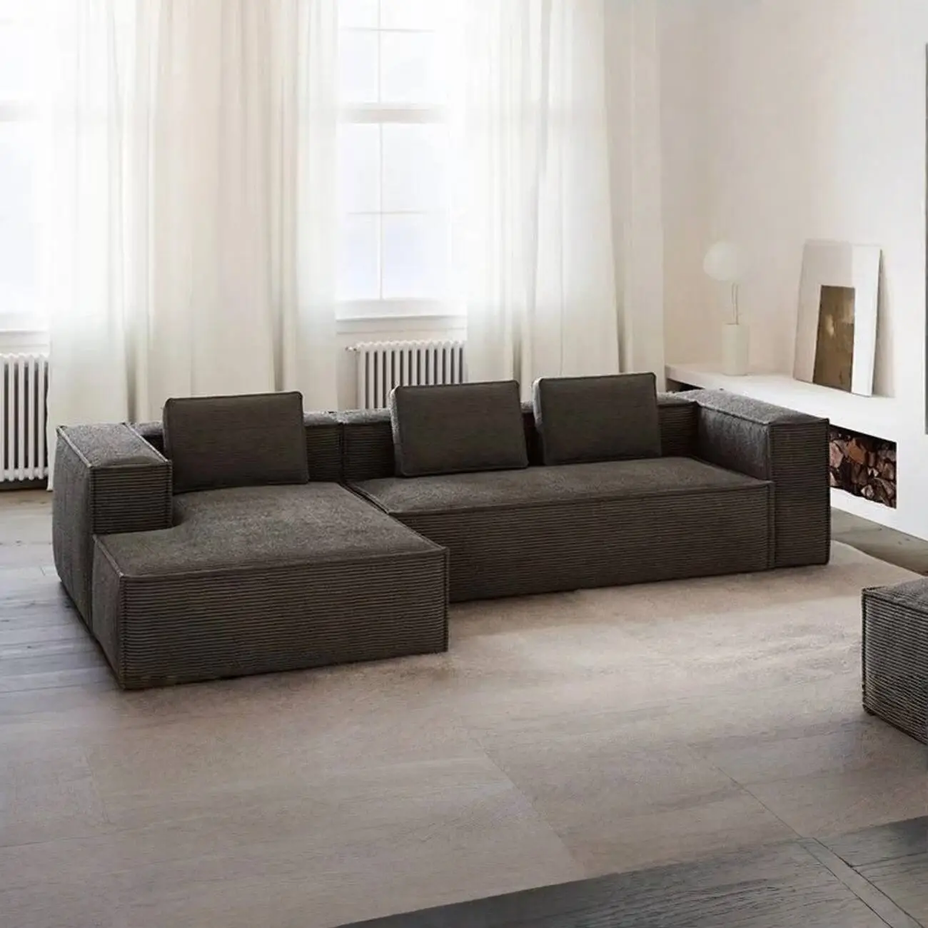 Globe Furnishings - Retro Tofu-Block Compressed Sofa 主图-01