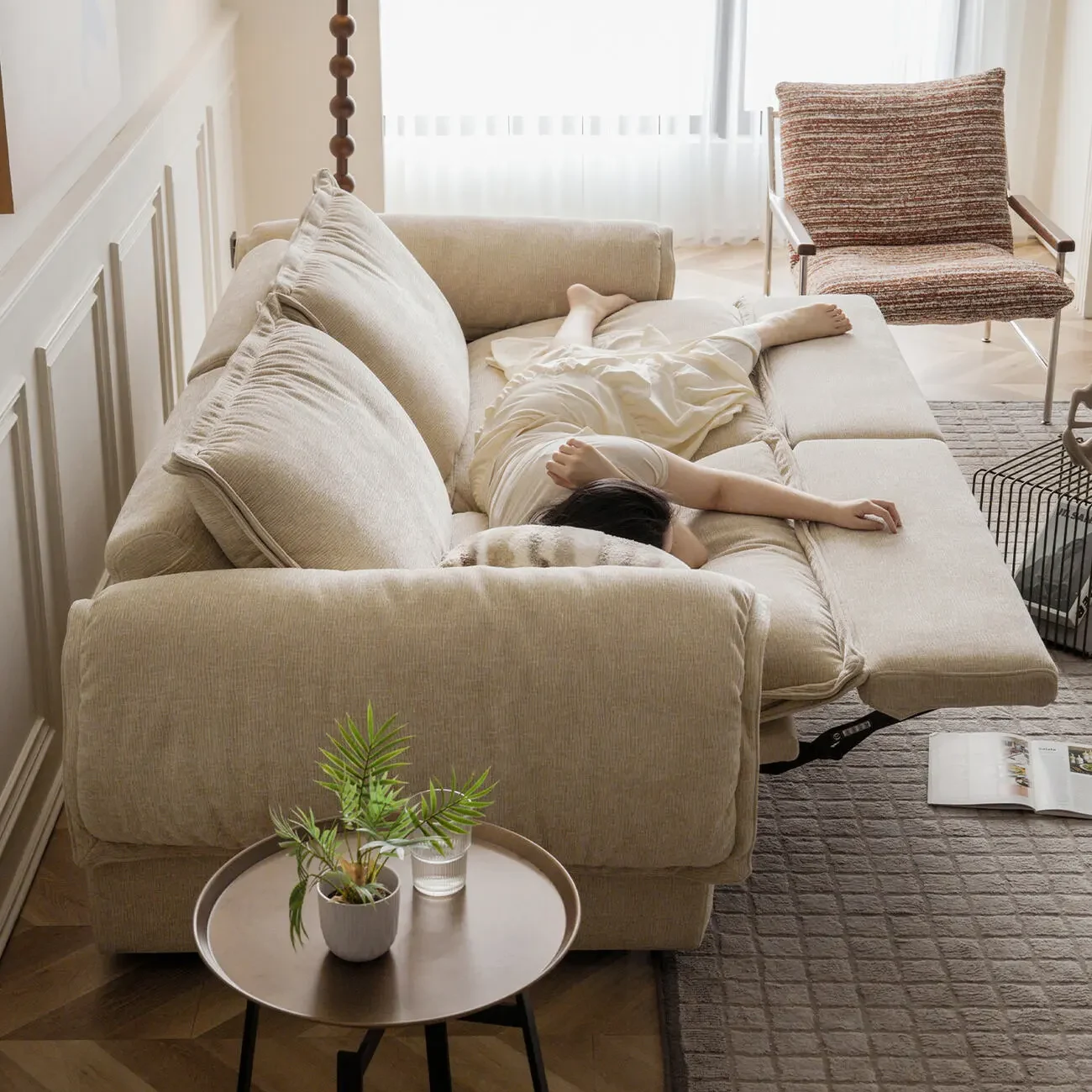 主图-02 Globe Furnishings - Zero-Wall Clearance Removable Cover Electric Recliner Sofa