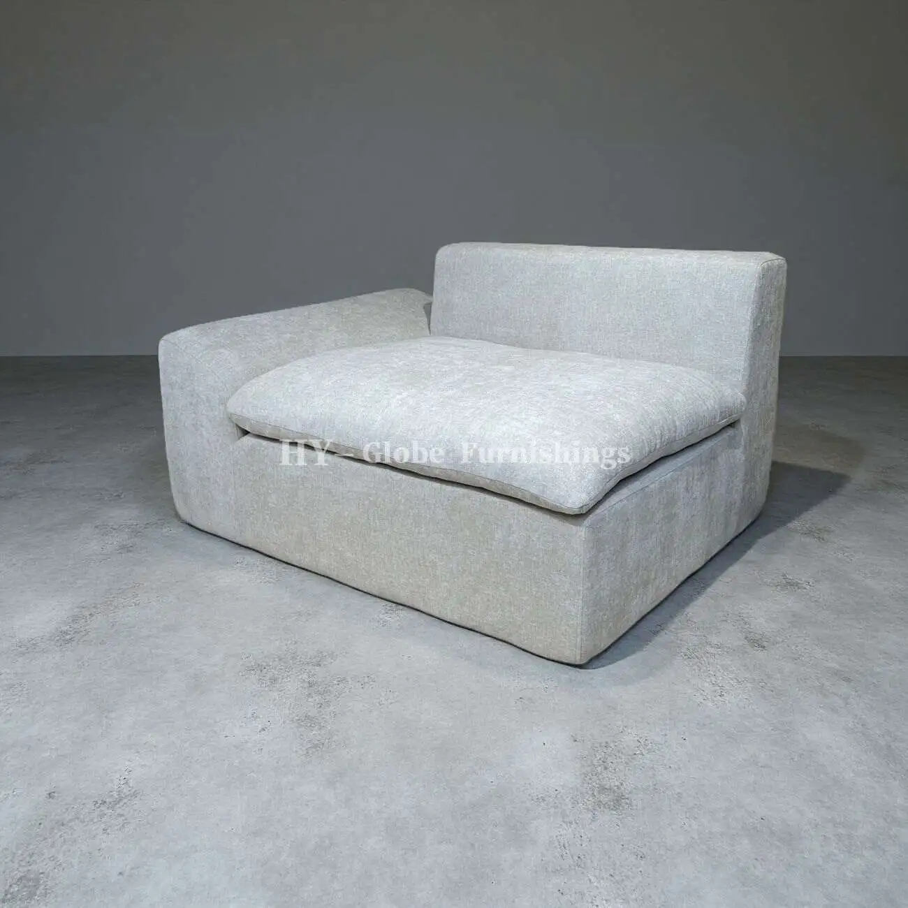 Globe Furnishings - Cloud Comfort Compression Sofa 灰色摄影棚_33734537_2