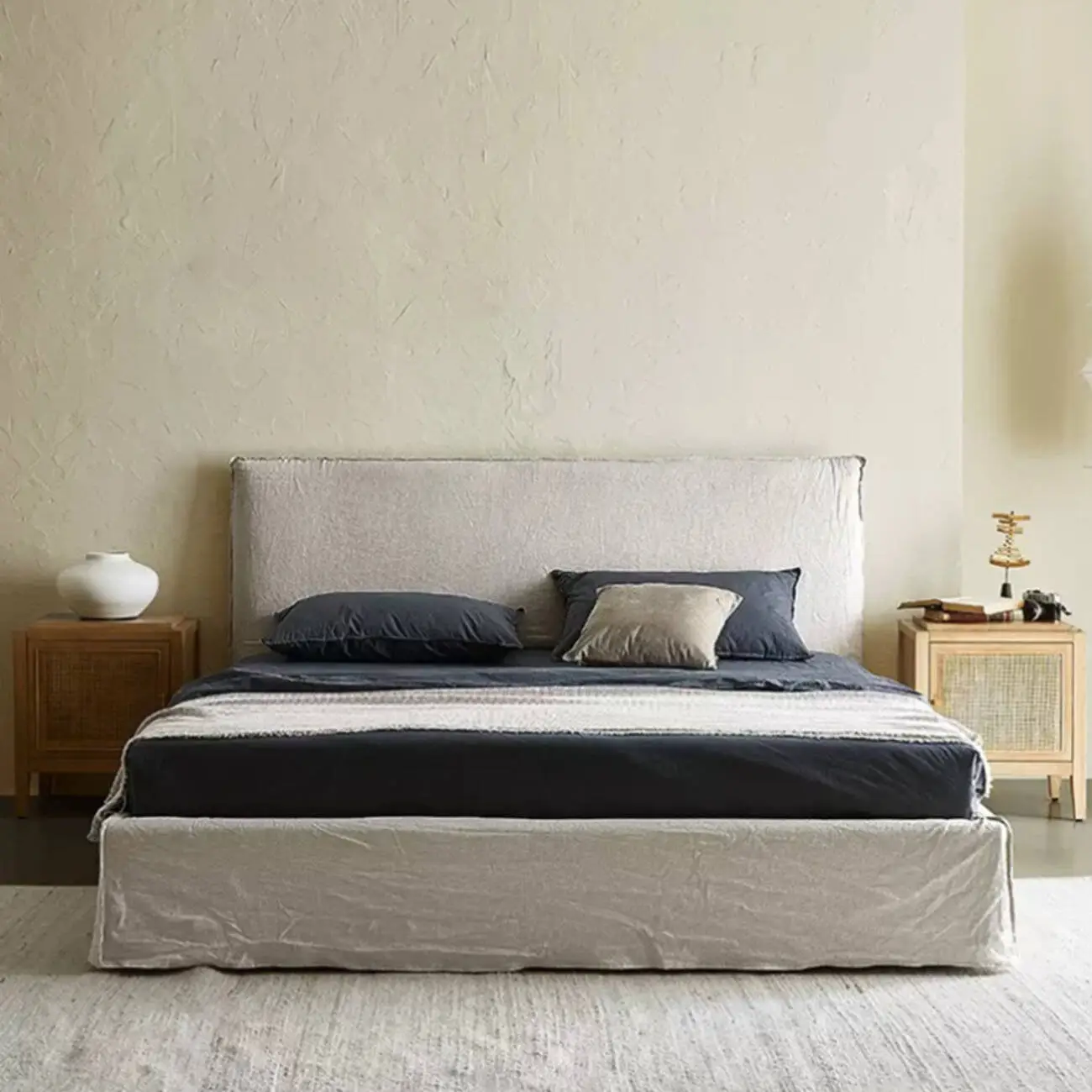 主图-01 Globe Furnishings - Japanese-Style Cotton-Linen Fabric Bed by Anno