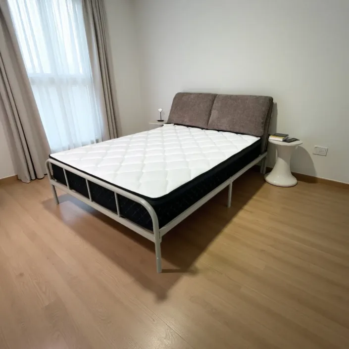 Popular Comfortable Nordic Minimalist Bed