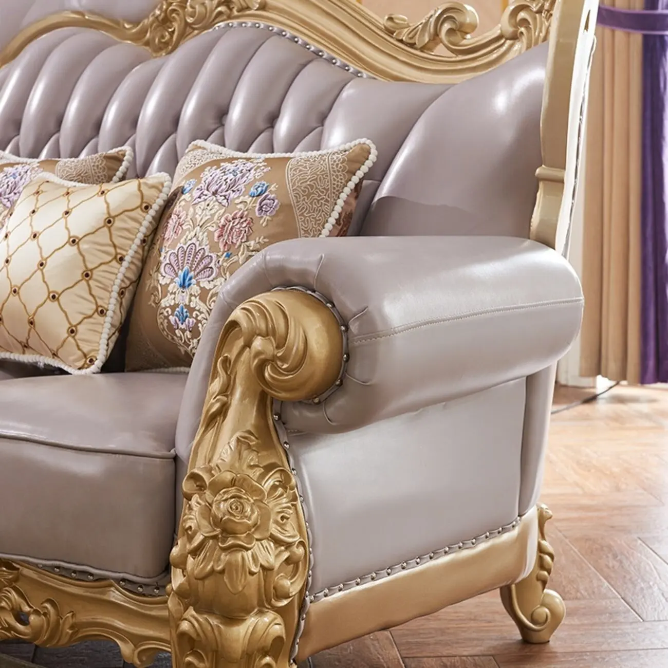 主图-03 Globe Furnishings - European Style Solid Wood Palace Villa Sofa