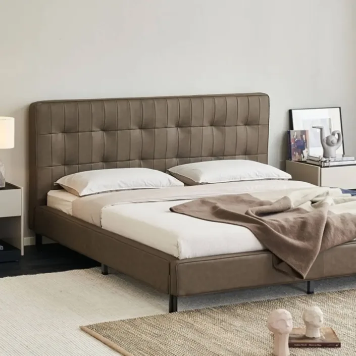 Globe Furnishings - Luxury Vintage Anton Genuine Leather Bed Globe Furnishings - Luxury Vintage Anton Genuine Leather Bed
