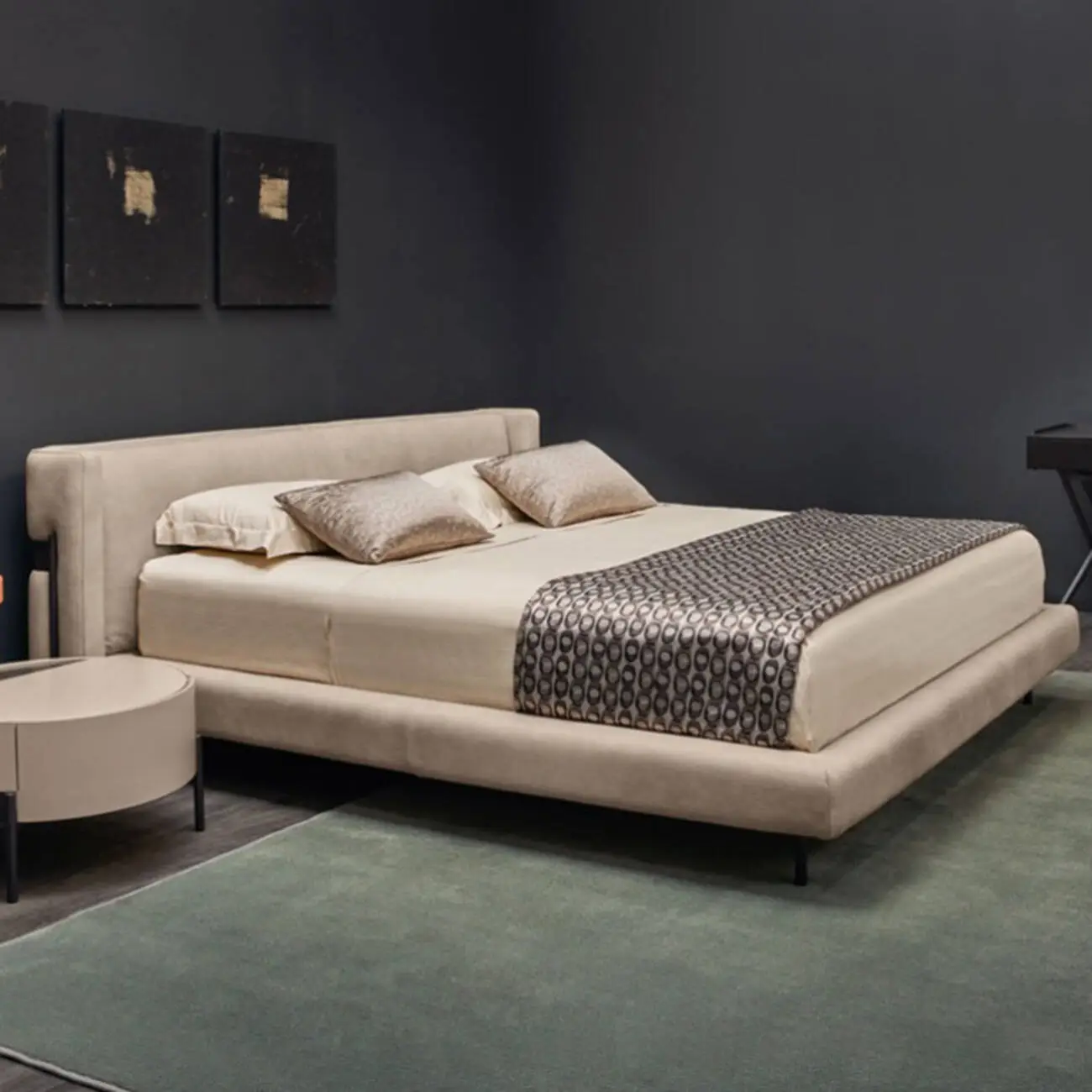 主图-03 Globe Furnishings - Cantori Italian Luxury Leather Bed