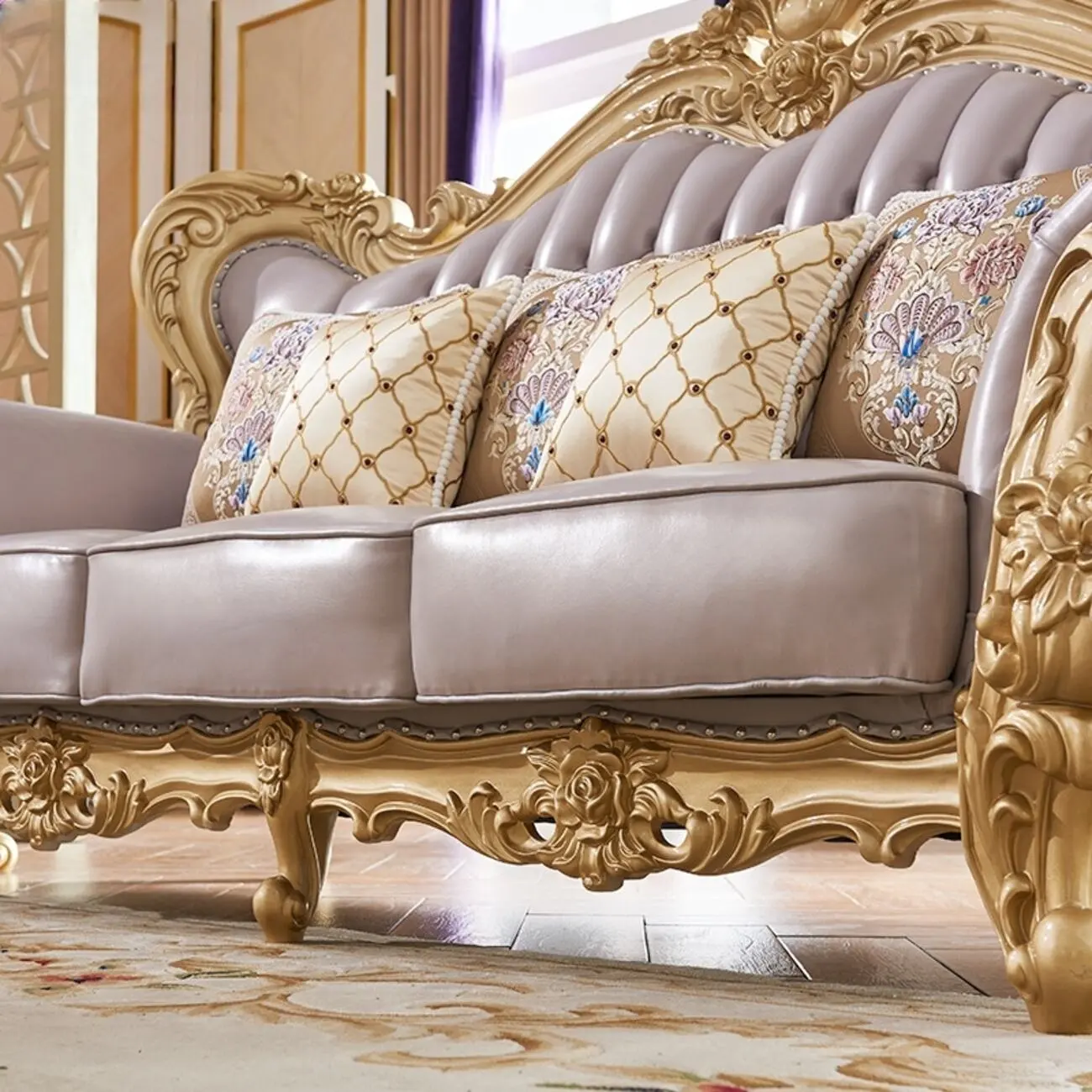 主图-04 Globe Furnishings - European Style Solid Wood Palace Villa Sofa