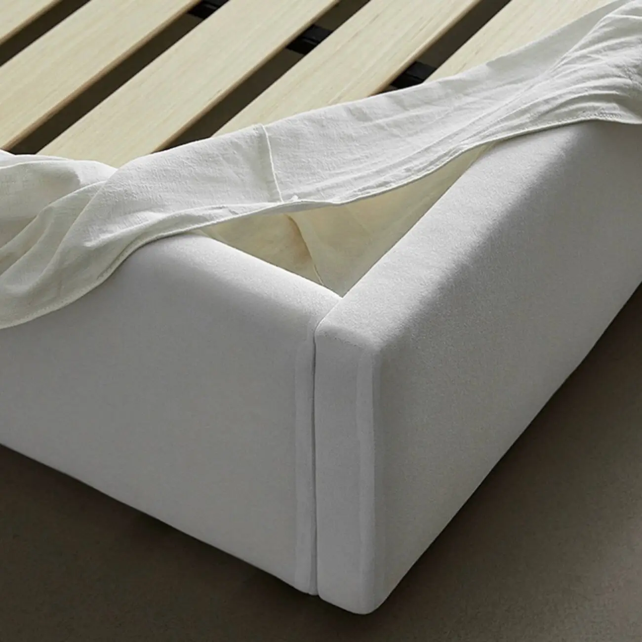 主图-04 Globe Furnishings - Japanese-Style Cotton-Linen Fabric Bed by Anno