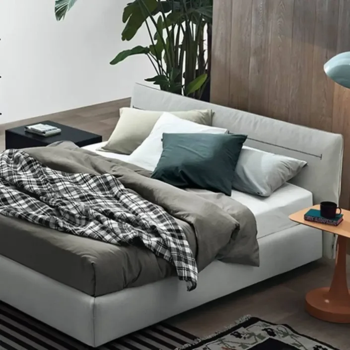 Globe Furnishings - Jacqueline Smile Bed