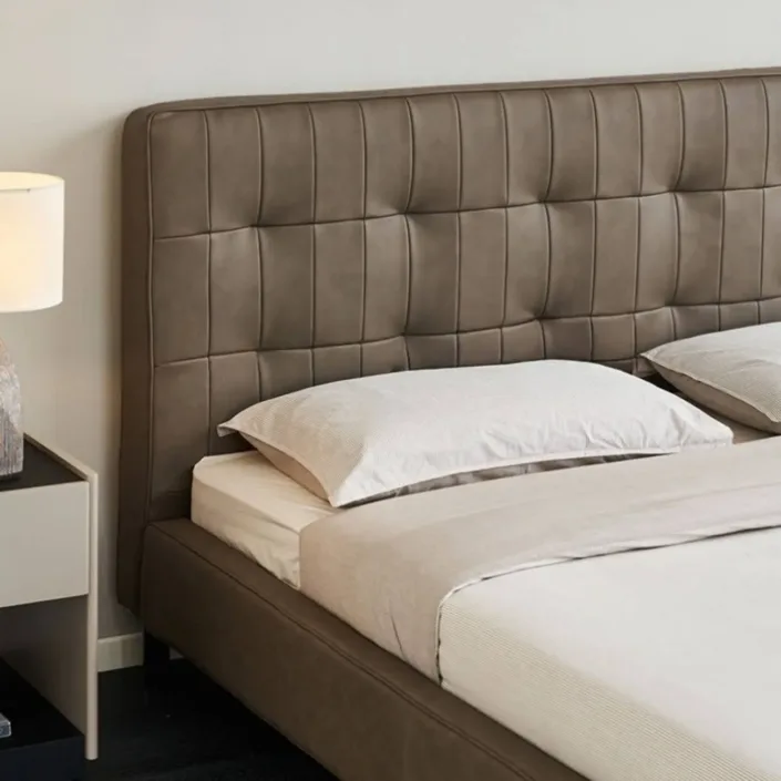 Globe Furnishings - Luxury Vintage Anton Genuine Leather Bed Globe Furnishings - Luxury Vintage Anton Genuine Leather Bed