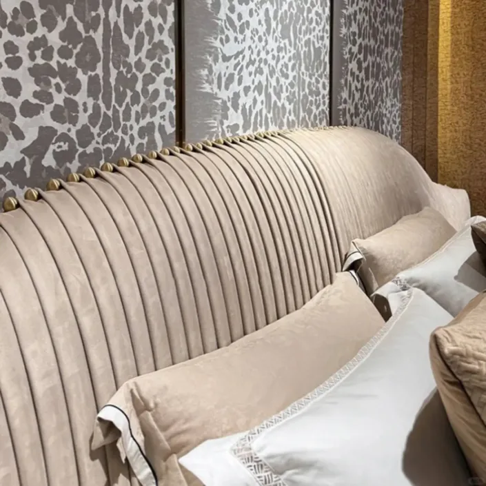 Globe Furnishings - Queen Style Italian-inspired Luxury Upholstered Bed Globe Furnishings - Queen Style Italian-inspired Luxury Upholstered Bed