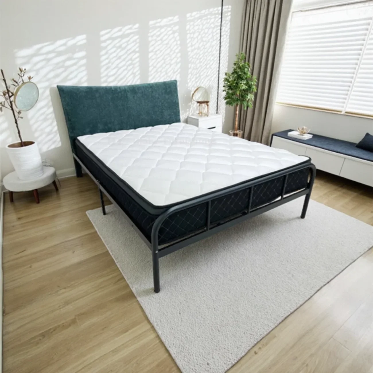 主图1 Globe Furnishings - Nordic Style Comfortable Minimalist Double Bed